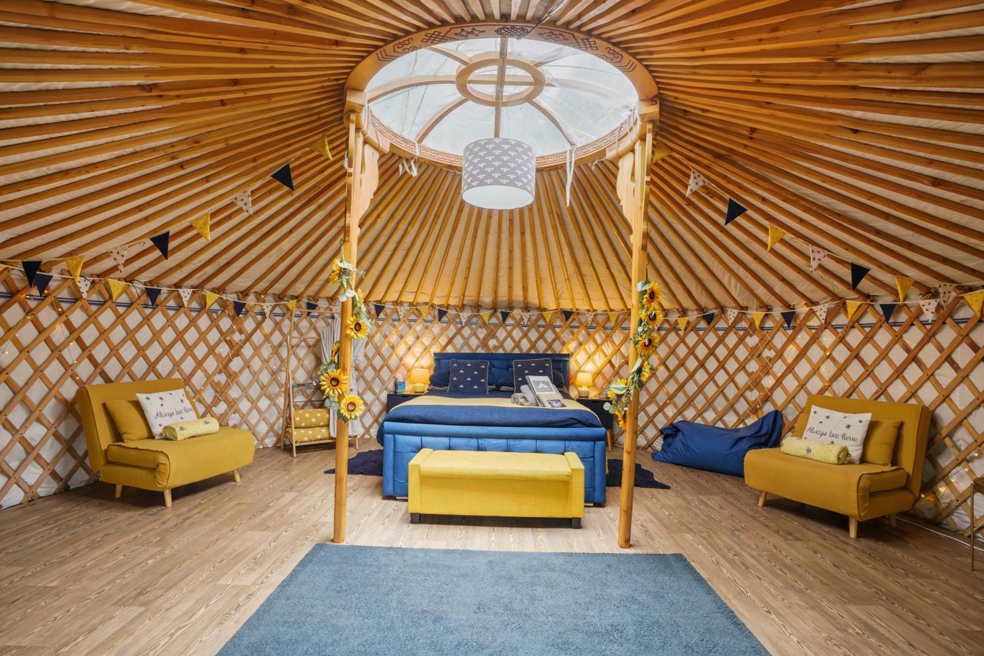 Glamp and Tipple Ltd Hotel Great Ellingham Bagian luar foto