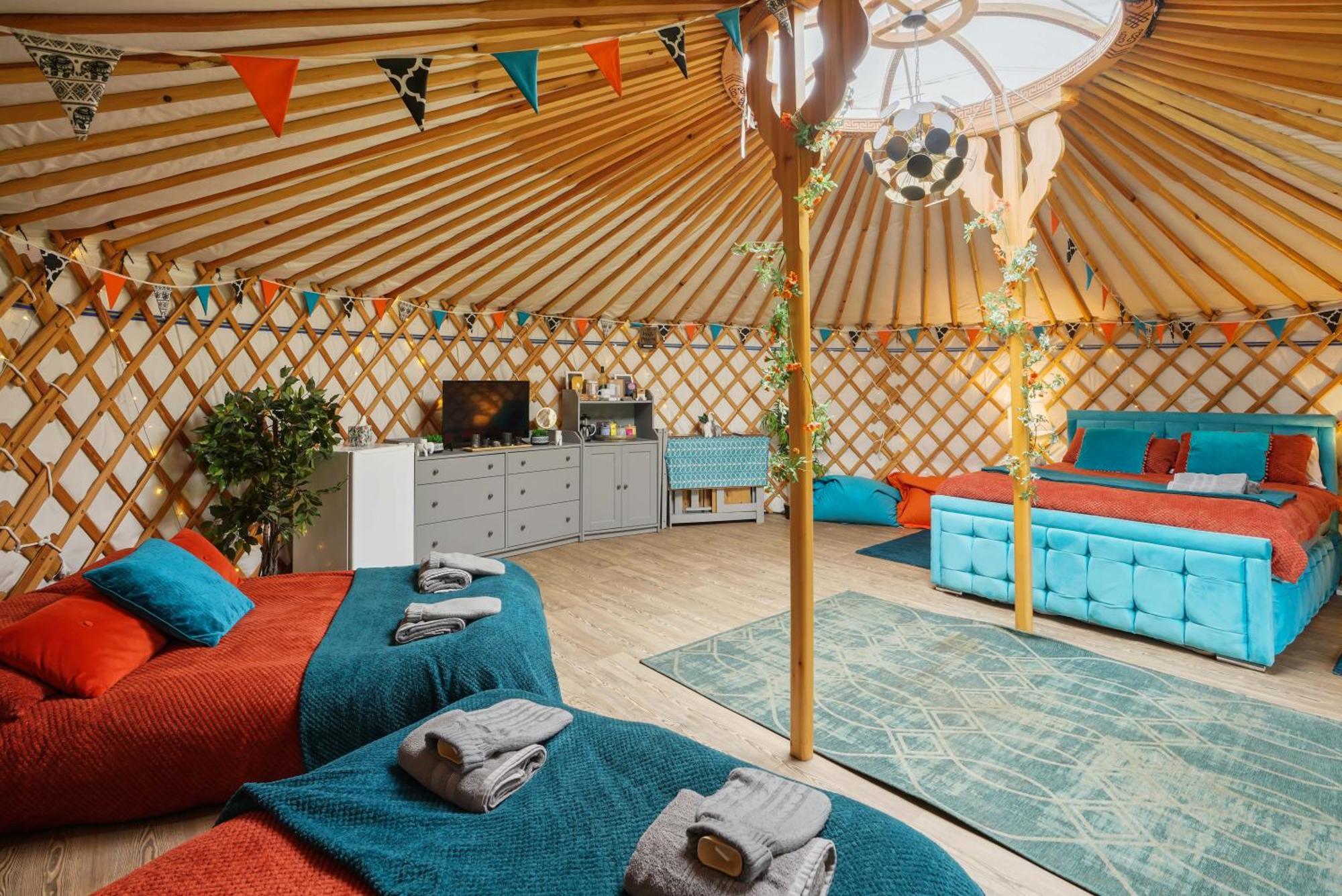 Glamp and Tipple Ltd Hotel Great Ellingham Bagian luar foto